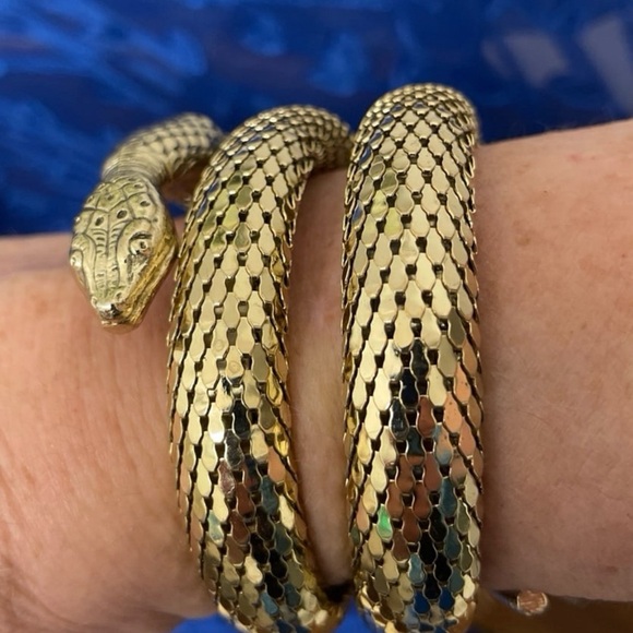 EUC Gold Flexible Serpent Bracelet - Picture 3 of 5